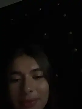 Coralinee 01 online show from 29, 4, 2026