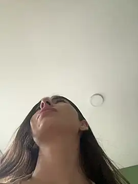 Coralinee 01 online show from 7, 6, 2026