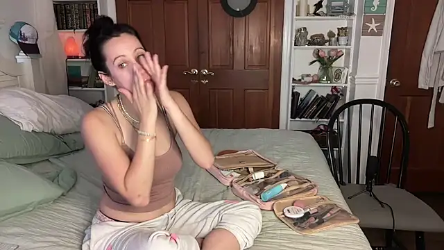 cutelittlemama0418 online show from 25, 9, 2025