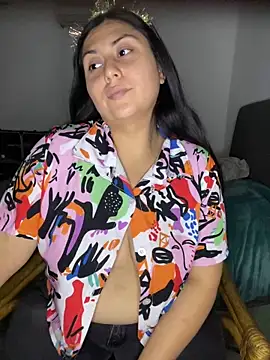 Snapshot of valentinesexx chatting on 2, 2, 2025 valentinesexx online show from 2, 2, 2025