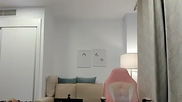 emmita69  online show from 9, 2, 2025