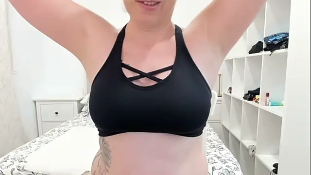 emmita69  online show from 13, 11, 2025