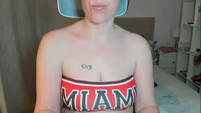 emmita69  online show from 21, 4, 2026