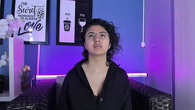 Amareto  online show from 31, 1, 2025