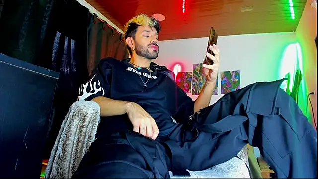 LatinMilk  online show from 5, 3, 2026