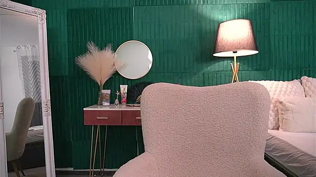 HaileyMoonn online show from 28, 11, 2025