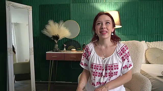 Snapshot of HaileyMoonn chatting on 8, 7, 2026 HaileyMoonn online show from 8, 7, 2026