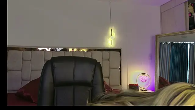 Ammy Castro online show from 4, 6, 2026