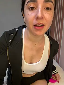 Victoria-And1 online show from 4, 3, 2025