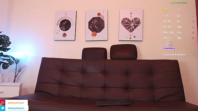 AleezaFrench online show from 17, 12, 2024