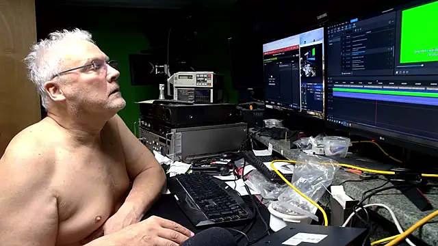 ButtCrackShowing-OOPS online show from 24, 4, 2026