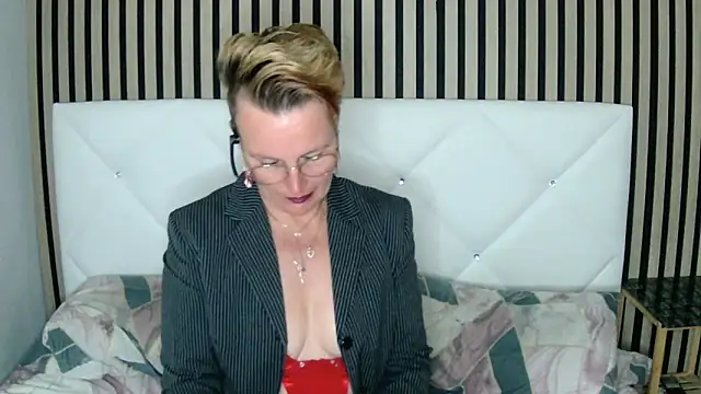 Snapshot of xxNoeliaxx chatting on 4, 2, 2025 xxNoeliaxx online show from 4, 2, 2025