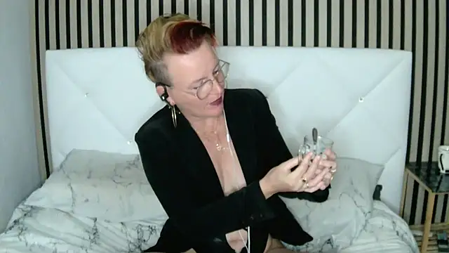 Snapshot of xxNoeliaxx chatting on 22, 2, 2025 xxNoeliaxx online show from 22, 2, 2025