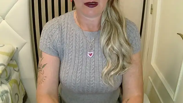 Snapshot of xxNoeliaxx chatting on 2, 3, 2026 xxNoeliaxx online show from 2, 3, 2026