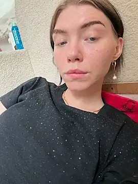 Lisaaa Alisa online show from 22, 4, 2026