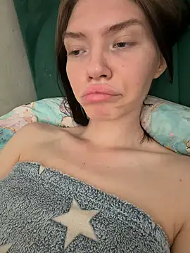 Lisaaa Alisa online show from 9, 6, 2026