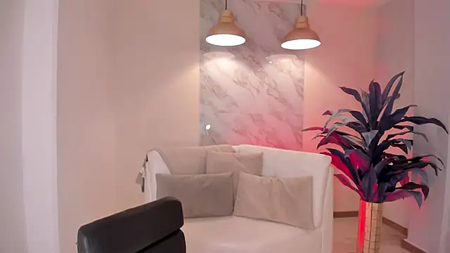 JessicaWilliams1 online show from 5, 2, 2025