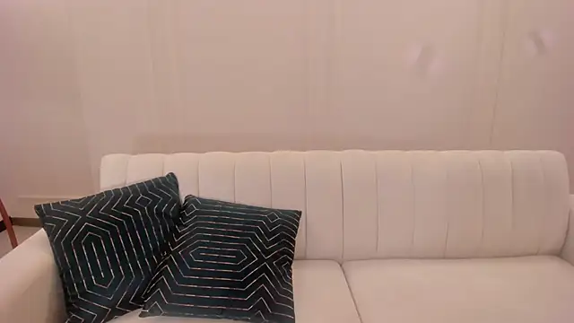 JessicaWilliams1 online show from 18, 2, 2025