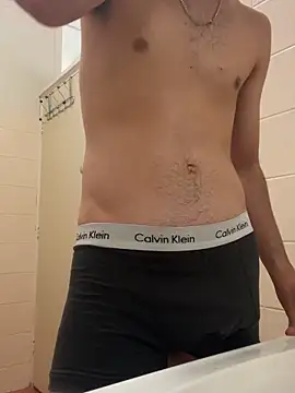 h0rnyguy001 online show from 26, 4, 2026