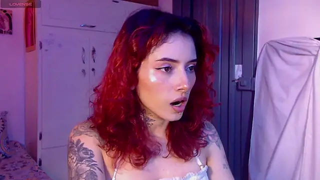 Snapshot of LiliJones_ chatting on 10, 2, 2025 LiliJones online show from 10, 2, 2025