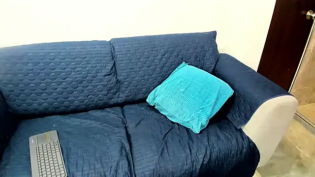 Luna Dumont online show from 15, 2, 2025