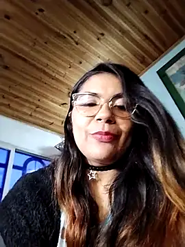 Luna Dumont online show from 25, 2, 2025