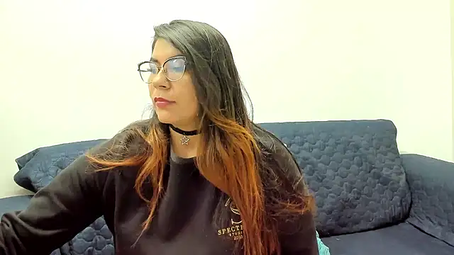 Luna Dumont online show from 28, 2, 2025