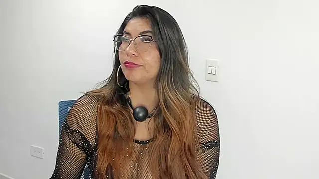 Luna Dumont online show from 13, 3, 2025