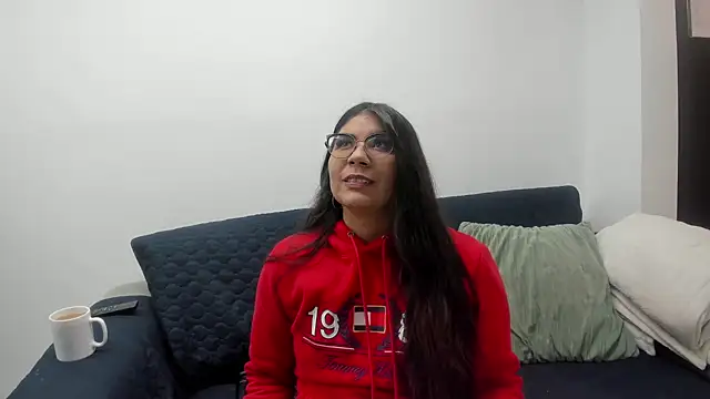 Luna Dumont online show from 28, 9, 2025