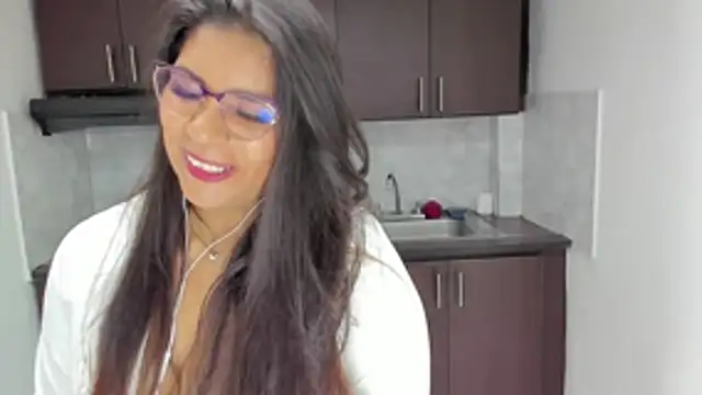 Luna Dumont online show from 24, 3, 2026