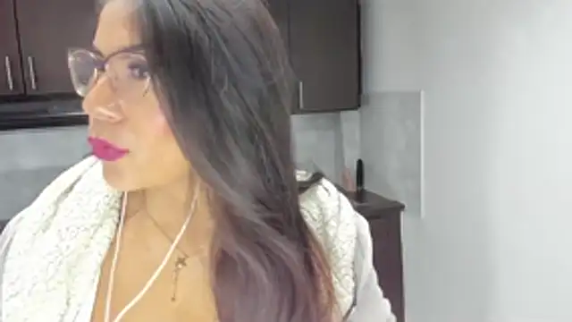 Luna Dumont online show from 21, 4, 2026