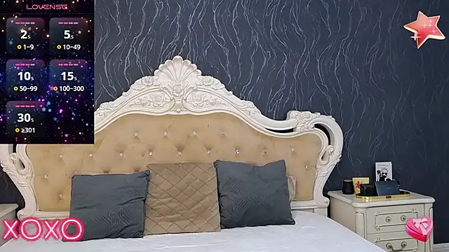 Lauren Saint online show from 5, 1, 2025