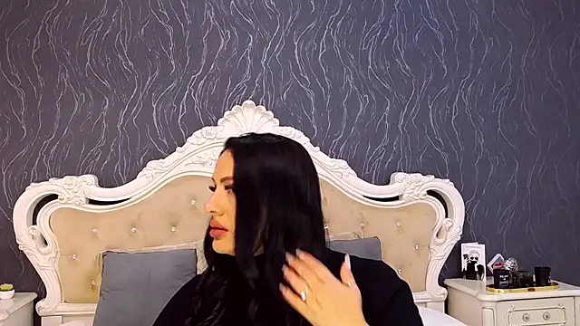 Lauren Saint online show from 2, 10, 2025