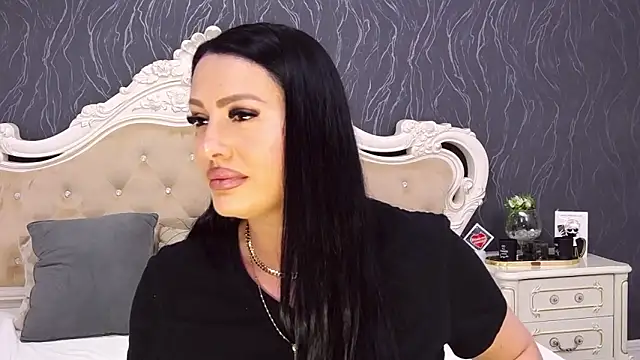 Lauren Saint online show from 25, 4, 2026