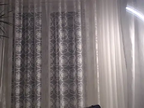 Snapshot of Piter9023 chatting on 12, 10, 2025 Piter9023 online show from 12, 10, 2025