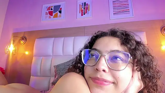 Dollar-girl online show from 24, 1, 2025