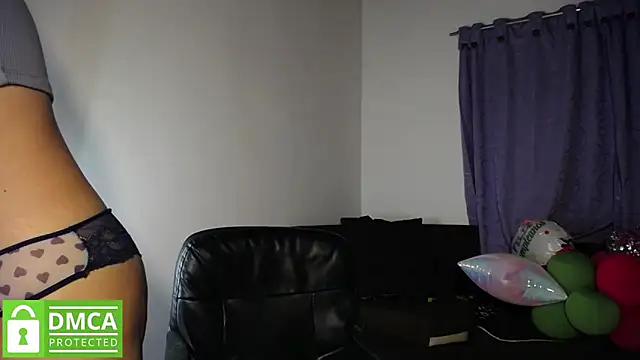 Snapshot of Mr_MrsCurie chatting on 11, 11, 2025 Mr MrsCurie online show from 11, 11, 2025