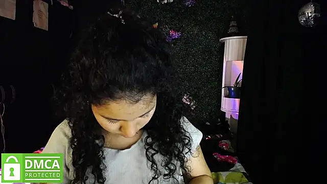 Snapshot of Mr_MrsCurie chatting on 13, 3, 2026 Mr MrsCurie online show from 13, 3, 2026