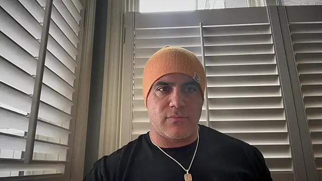 Snapshot of Bad_daddy21 chatting on 5, 1, 2026 Bad daddy21 online show from 5, 1, 2026