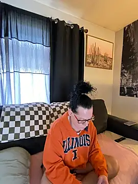 Snapshot of SidneyRaee chatting on 17, 12, 2024 SidneyRaee online show from 17, 12, 2024