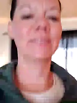 Snapshot of SidneyRaee chatting on 30, 12, 2024 SidneyRaee online show from 30, 12, 2024