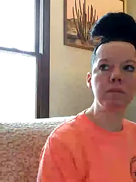 Snapshot of SidneyRaee chatting on 10, 1, 2025 SidneyRaee online show from 10, 1, 2025