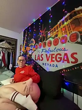 Snapshot of SidneyRaee chatting on 17, 1, 2025 SidneyRaee online show from 17, 1, 2025