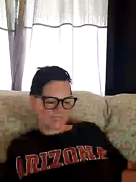 Snapshot of SidneyRaee chatting on 5, 2, 2025 SidneyRaee online show from 5, 2, 2025