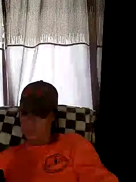 Snapshot of SidneyRaee chatting on 3, 3, 2025 SidneyRaee online show from 3, 3, 2025