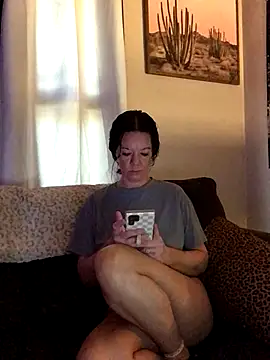 Snapshot of SidneyRaee chatting on 12, 9, 2025 SidneyRaee online show from 12, 9, 2025