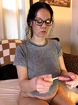 Snapshot of SidneyRaee chatting on 4, 11, 2025 SidneyRaee online show from 4, 11, 2025