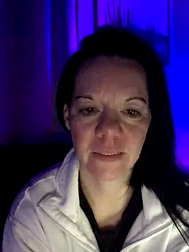 Snapshot of SidneyRaee chatting on 10, 11, 2025 SidneyRaee online show from 10, 11, 2025