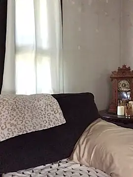 SidneyRaee online show from 22, 4, 2026