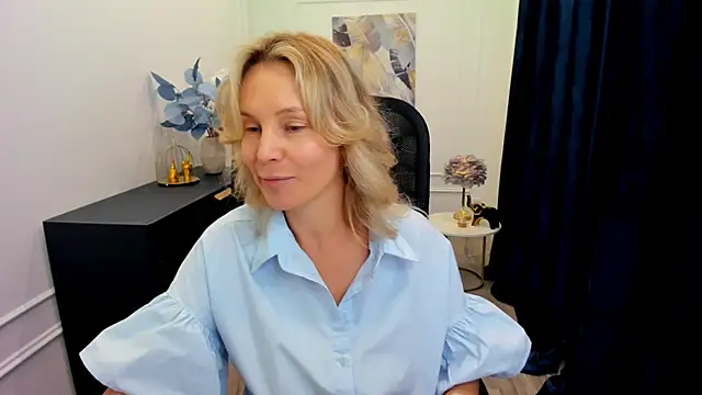 Sinty Devis online show from 13, 9, 2025